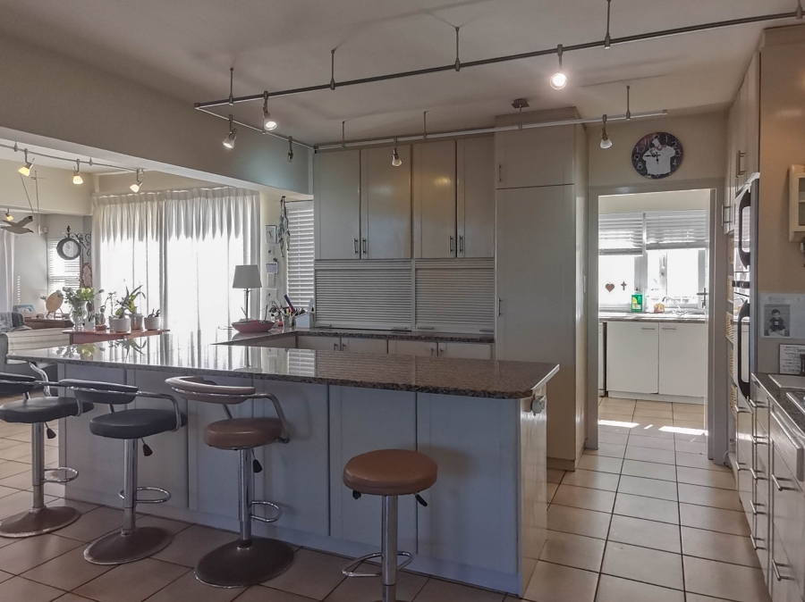 5 Bedroom Property for Sale in Vermont Western Cape